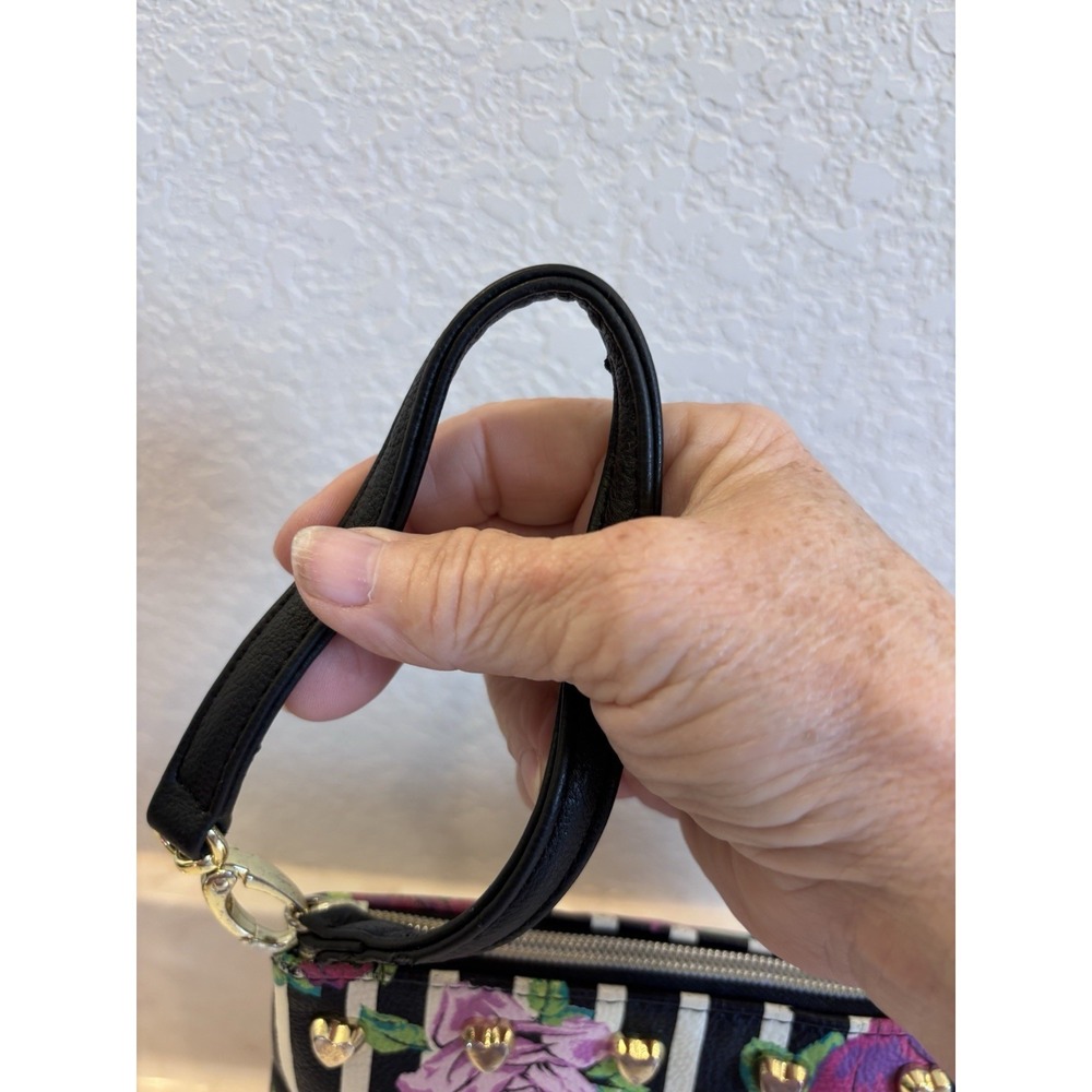 Betsy Johnson Wristlet Clutch Handbag Purse Makeup Medium Stripe Roses Studded - Picture 4 of 14